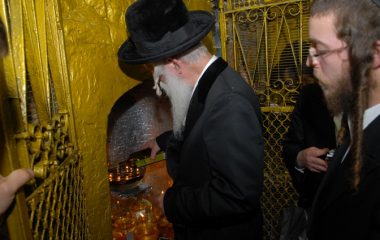 הערכות בישיבת המקובלים בפתח מערת רשב"י לקראת זאת חנוכה
