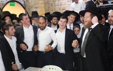 הרב לסרי, אהרל'ה סמט וכליזמרים הקפיצו את מירון.